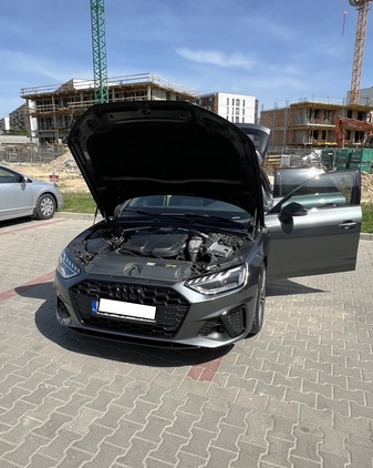 Audi A4 cena 159000 przebieg: 165000, rok produkcji 2019 z Lublin małe 301